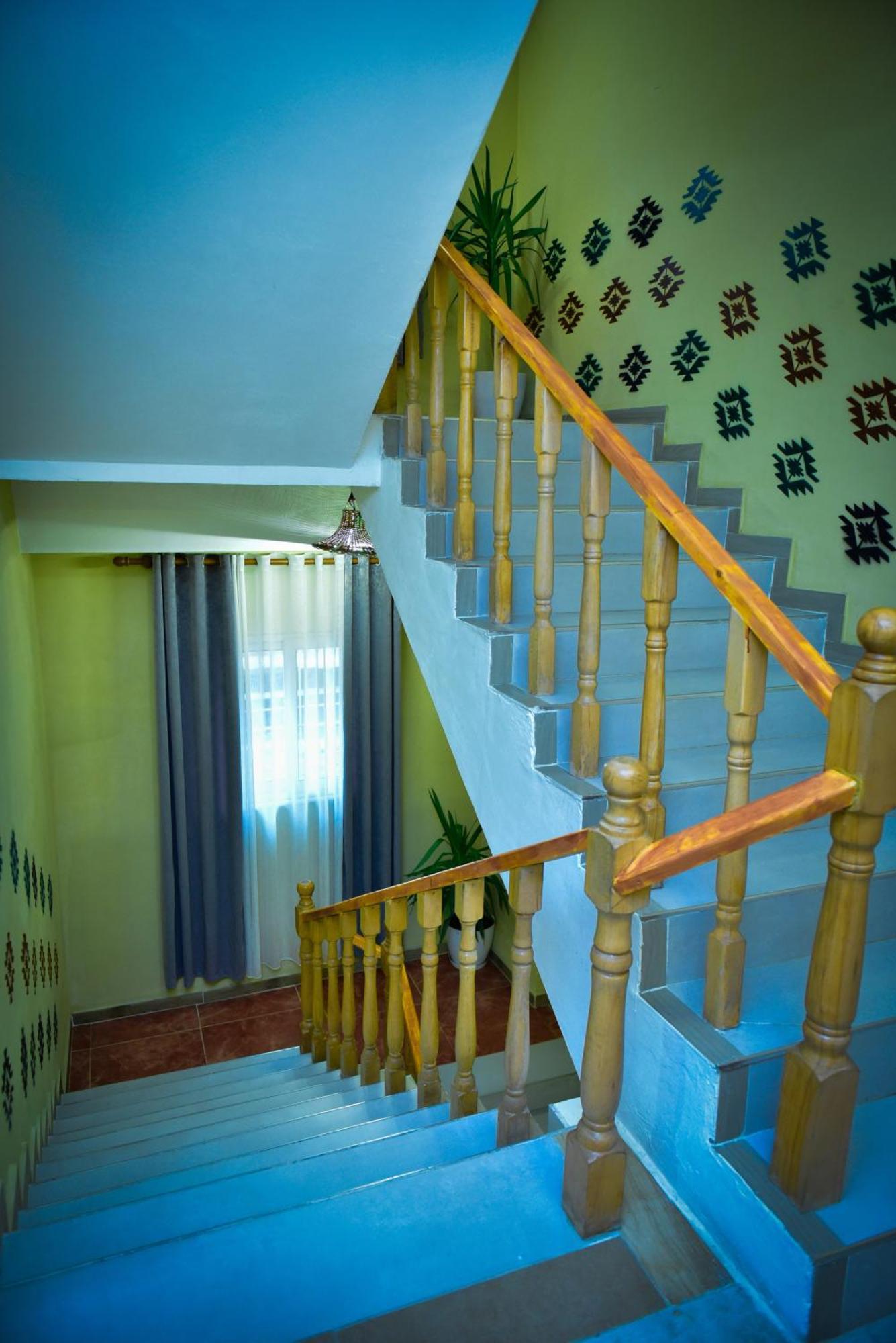 Te Bujtina Hotel- Cozy Stay With Traditional Breakfast Near Beach Голем Екстер'єр фото