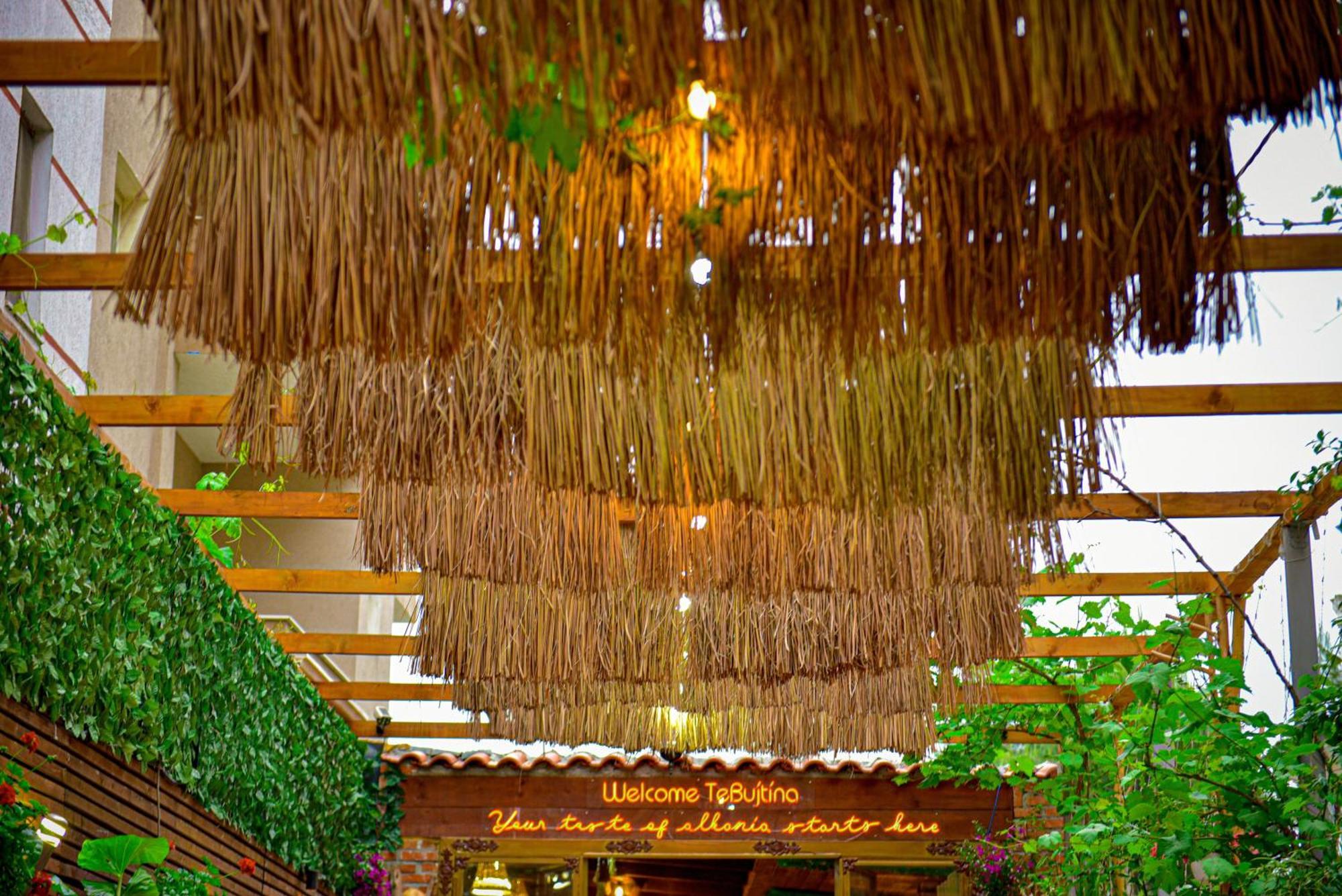 Te Bujtina Hotel- Cozy Stay With Traditional Breakfast Near Beach Голем Екстер'єр фото