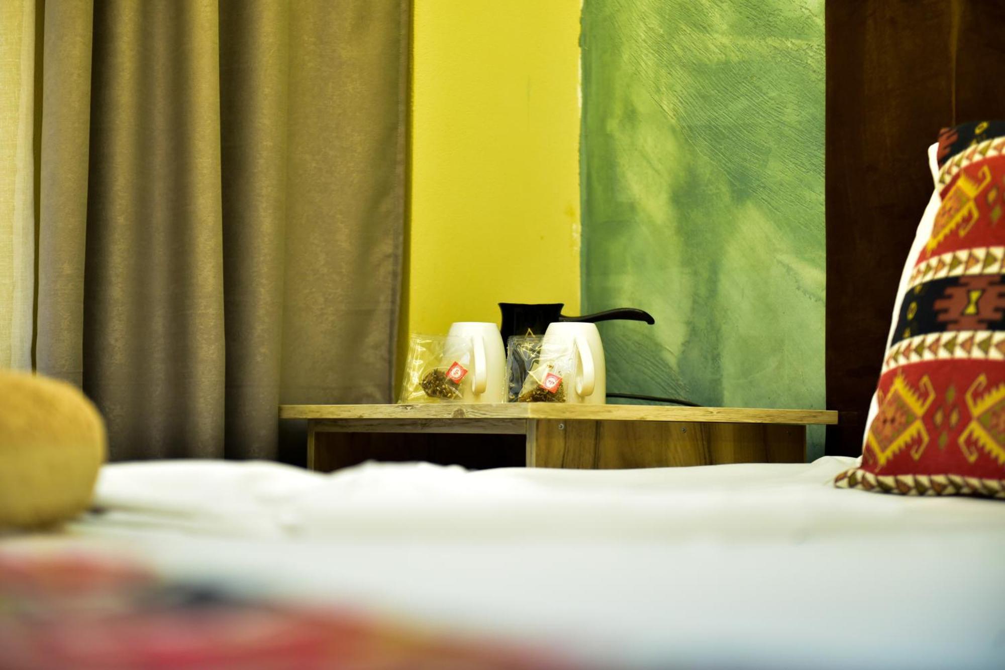 Te Bujtina Hotel- Cozy Stay With Traditional Breakfast Near Beach Голем Екстер'єр фото